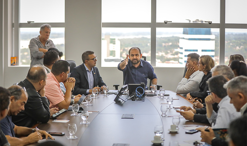 Presidente Laerte Gomes recebe lideranças evangélicas e membros do Conselho de Ministros e Pastores de Porto Velho