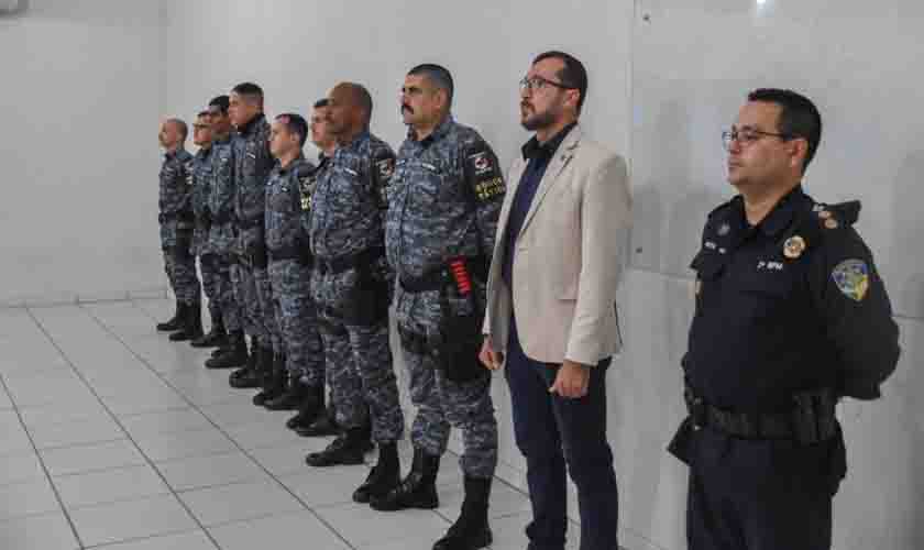 Batalhão da Polícia Militar faz homenagem com entrega de medalha e certificado de Destaque Operacional