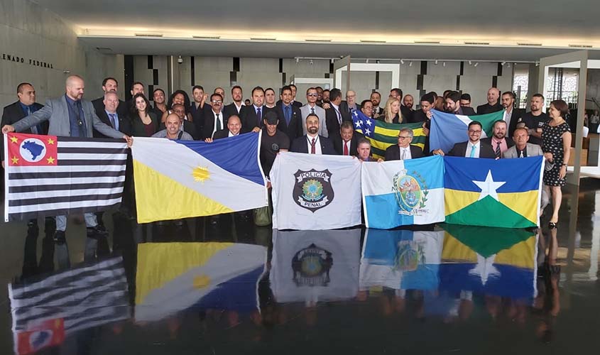 Em Brasília, Deputado Anderson participa de sessão solene que promulgou criação da Polícia Penal