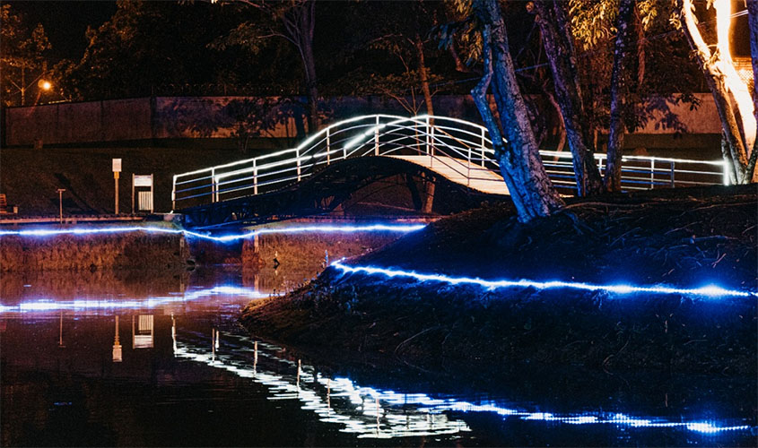 Parque Botânico recebe iluminação decorativa e estenderá horário de visitas