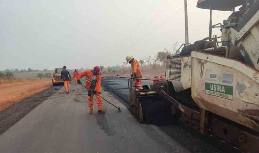 Avanços em obras de infraestrutura viária e municipalista são promovidos durante o ano pelo governo de RO