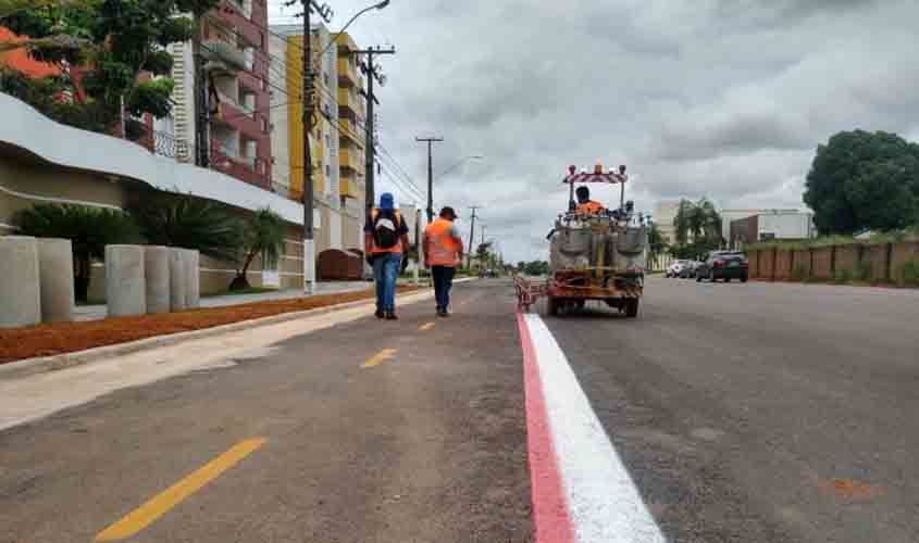 Prefeitura investe em ciclofaixas em ruas da capital