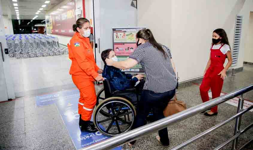 Pacientes retornam a Rondônia após se recuperarem da Covid-19 em hospitais de Porto Alegre