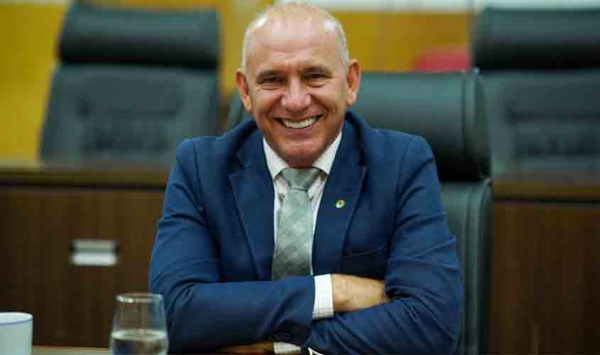 Deputado Ezequiel Neiva assume presidência da Comissão de Finanças da Alero