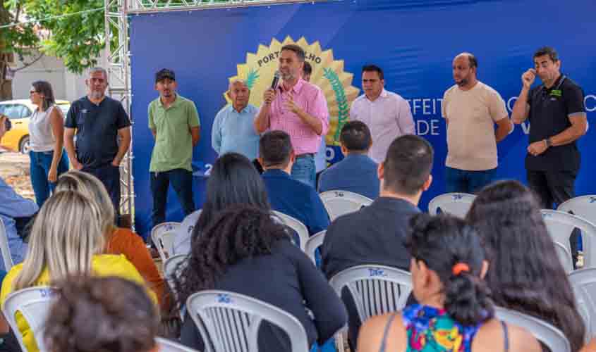 Prefeito assina Ordem de Serviço para construção de quadra sintética no Morar Melhor
