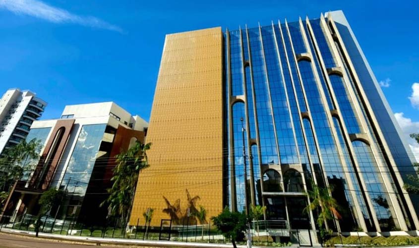 TCE-RO abre vaga para área de Licitações e Contratos