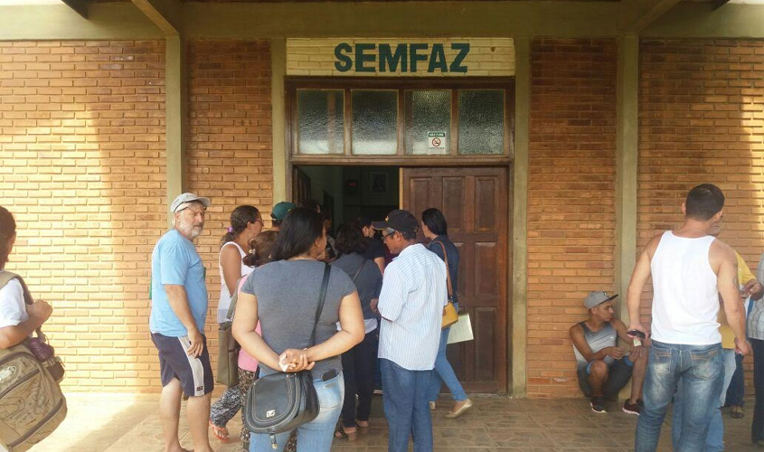 No último dia de desconto de 10% do IPTU, Semfaz tem movimento intenso em Vilhena