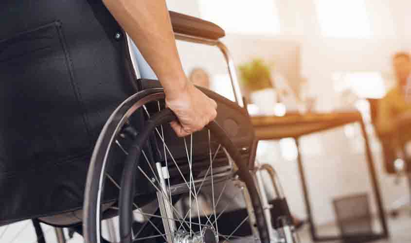 Empresa que tentou contratar PCDs e não conseguiu afasta condenação