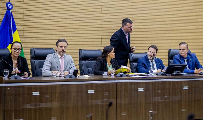 Alero aprova mudança em lei sobre ajuda de custo no Detran