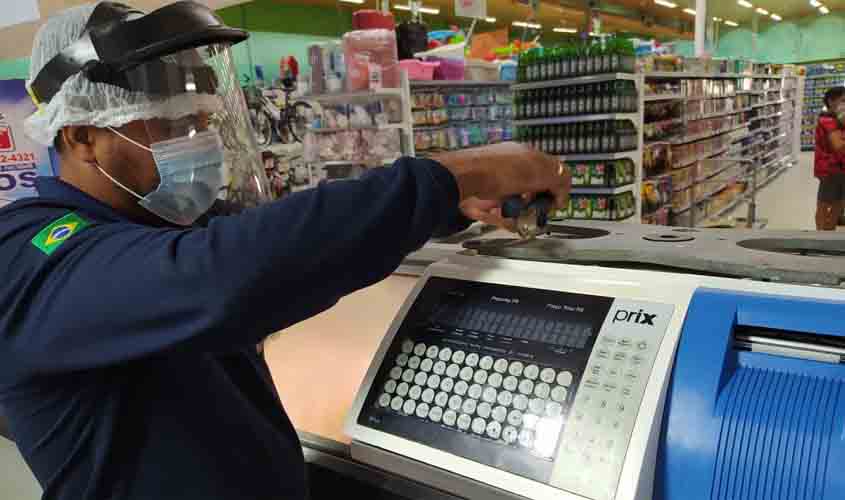 Ipem doa alimentos e materiais de limpeza à instituição que presta assistência a idosos, em Porto Velho