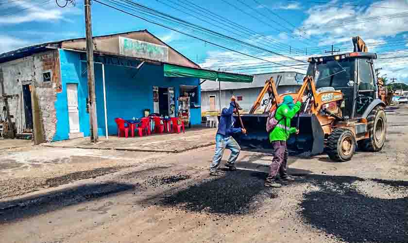 Semosp faz recuperação de vias com Operação Tapa-buracos