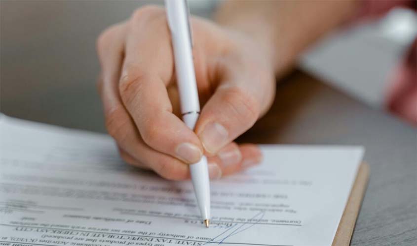 Prefeitura convoca aprovados em concurso e seletivos