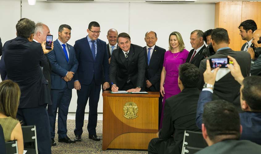 Entra em vigor o Decreto 9.823 que normatiza a transposição de servidores do ex-Território Federal de Rondônia