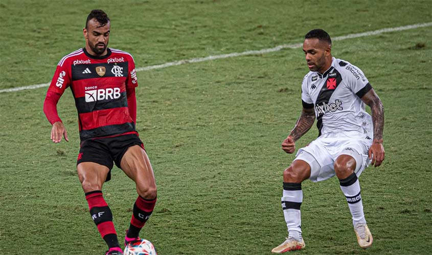 Em momentos opostos, Vasco e Fla disputam clássico pelo Brasileiro