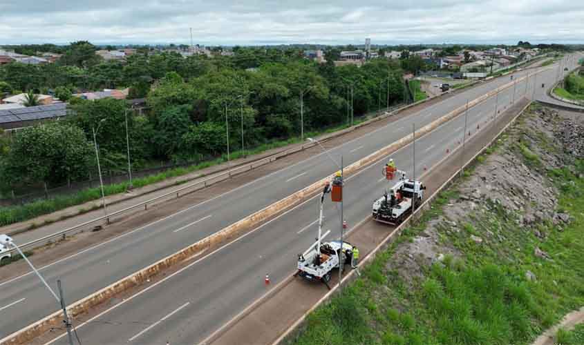 Prefeitura de Porto Velho substitui rede subterrânea por estrutura aérea no viaduto da BR-364