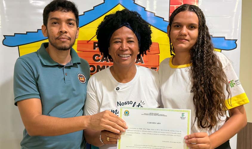 Sílvia Cristina diz que ter acesso a um curso de qualificação, traz oportunidades de renda 