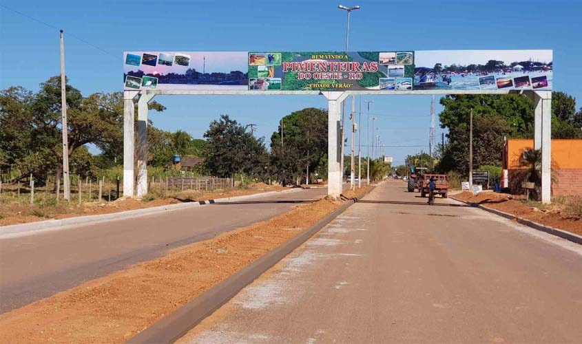 Asfaltamento da rodovia de Pimenteiras perto de 80% de conclusão