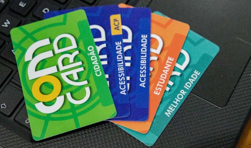 Usuários do transporte coletivo tem oito pontos para recarga do cartão ComCard