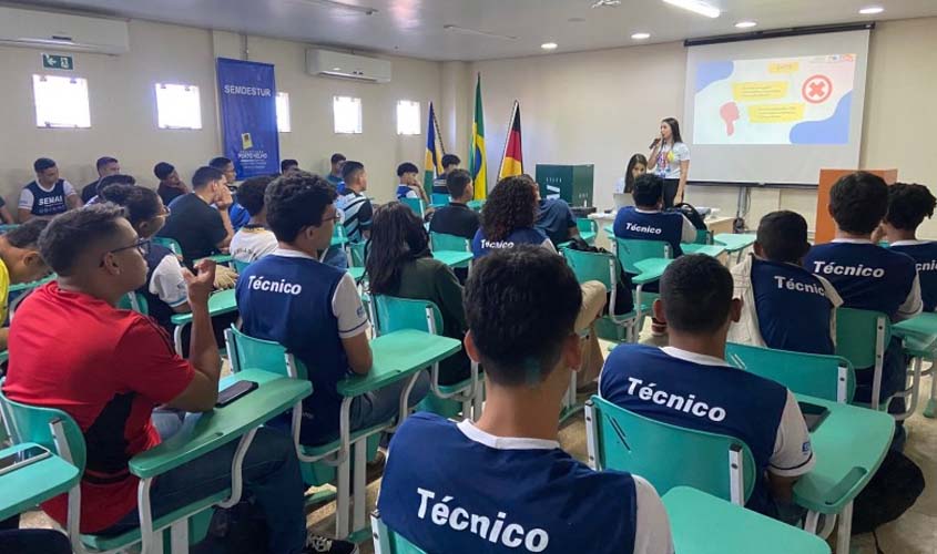 Alunos do Senai recebem oficina de orientação profissional gratuita