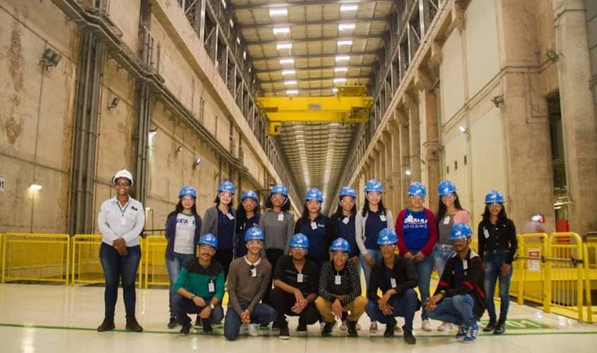 Usina hidrelétrica Jirau recebe jovens aprendizes da Eletrobras Eletronorte