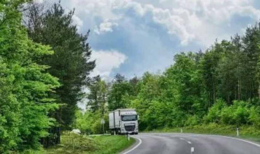 STJ na estrada: decisões da corte contribuem para o sistema de transporte de cargas no Brasil