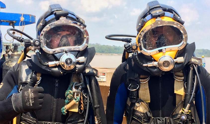 Mergulhadores inspecionam constantemente barragem da Hidrelétrica Santo Antônio