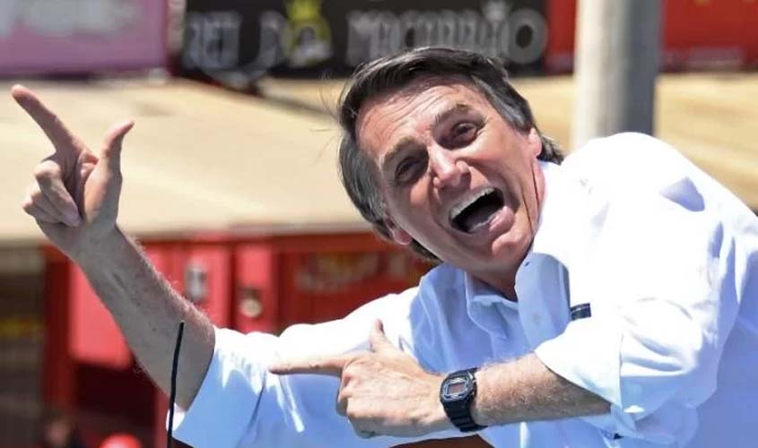 TSE ordena Facebook a retirar do ar publicação sobre Bolsonaro