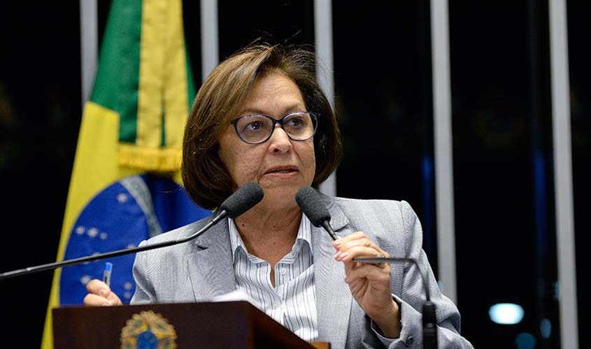 Lídice da Mata critica atitude de Jair Bolsonaro por falar em fuzilamento em visita ao Acre