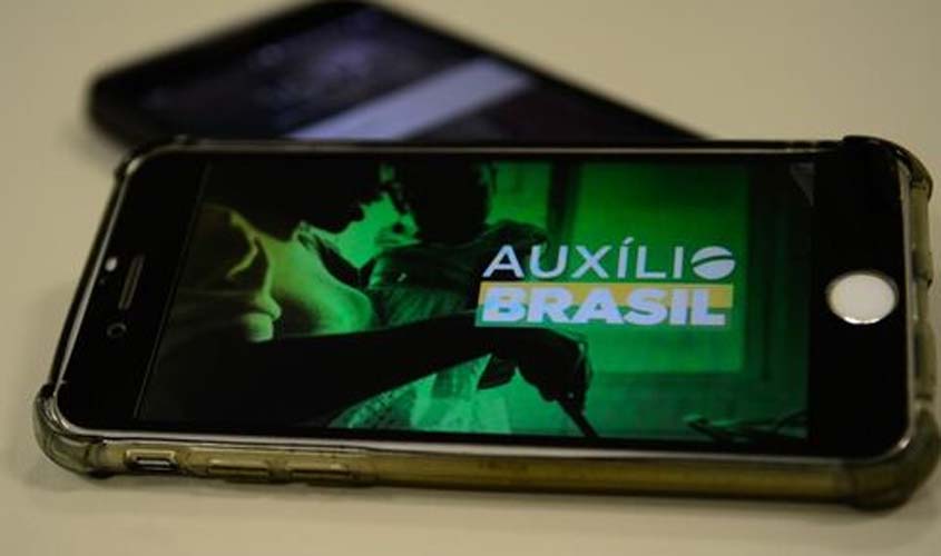 AUXÍLIO BRASIL: 21,1 milhões de famílias receberão benefício a partir do dia 11 de outubro