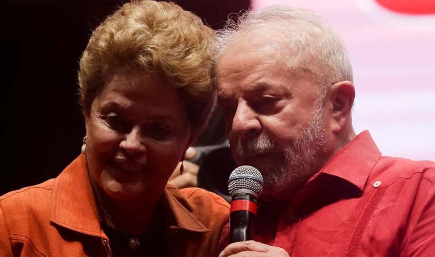 Esquerda prepara novo 2013 sem saber