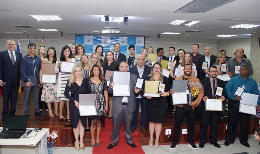 Magistrados recebem o Prêmio Boas Práticas do TJRO