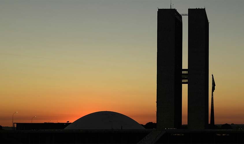 Sem consenso, mudança no Estatuto do Desarmamento deve mobilizar senadores em 2019