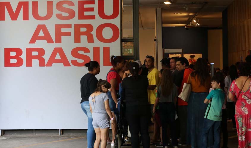 Museu Afro Brasil reabre com tributo a artista morto em setembro