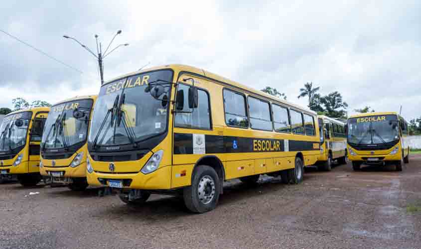 Município adquiriu frota de 160 veículos para transportar diariamente mais de 6.300 alunos