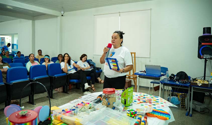 Programa Primeiros Passos: 4º Encontro reúne profissionais