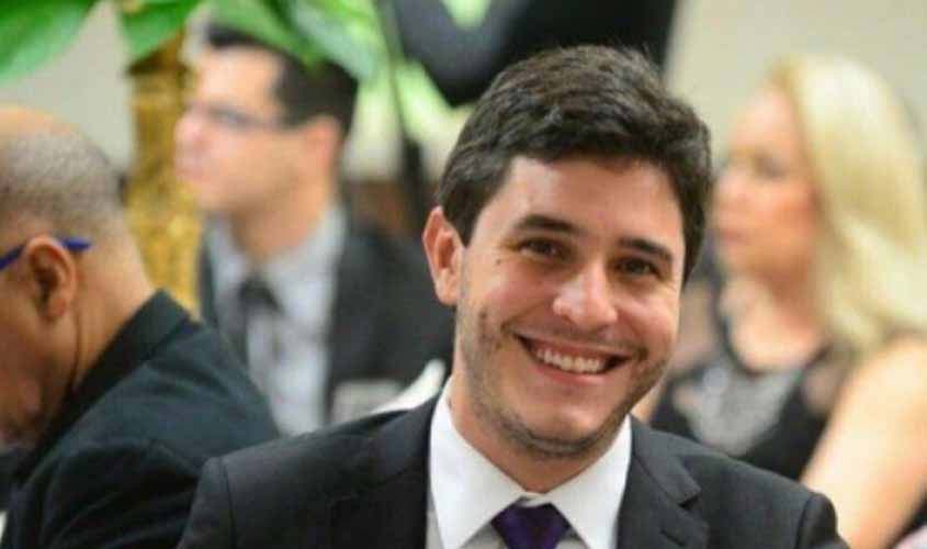 Maurício Carvalho nega rompimento com Rocha