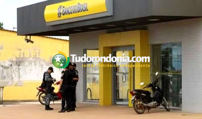 Bandidos roubam 11 malotes bancários apenas com documentos após render motorista