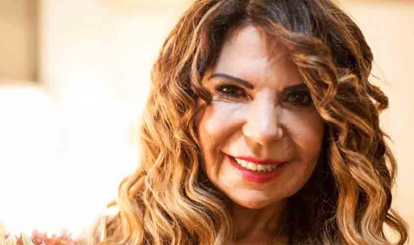 Elba Ramalho sugere que pandemia é arma dos comunistas para destruir cristãos (vídeo)