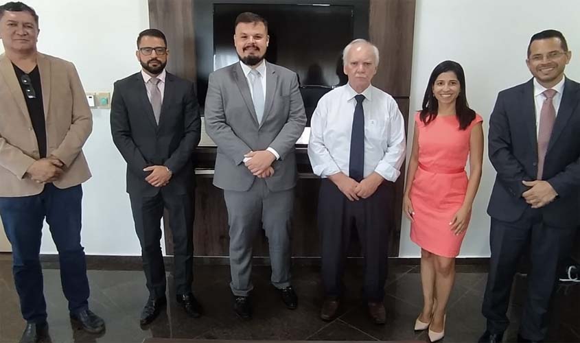 Nova presidência do TRT-14 recebe visita institucional das OABs de Rondônia e Acre