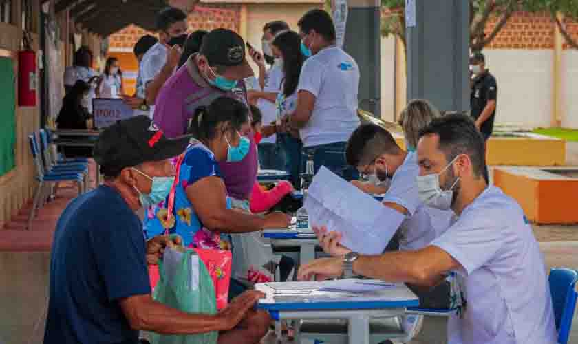 População de Pimenta Bueno recebe programa “Rondônia Cidadã” que facilita acesso aos serviços sociais básicos