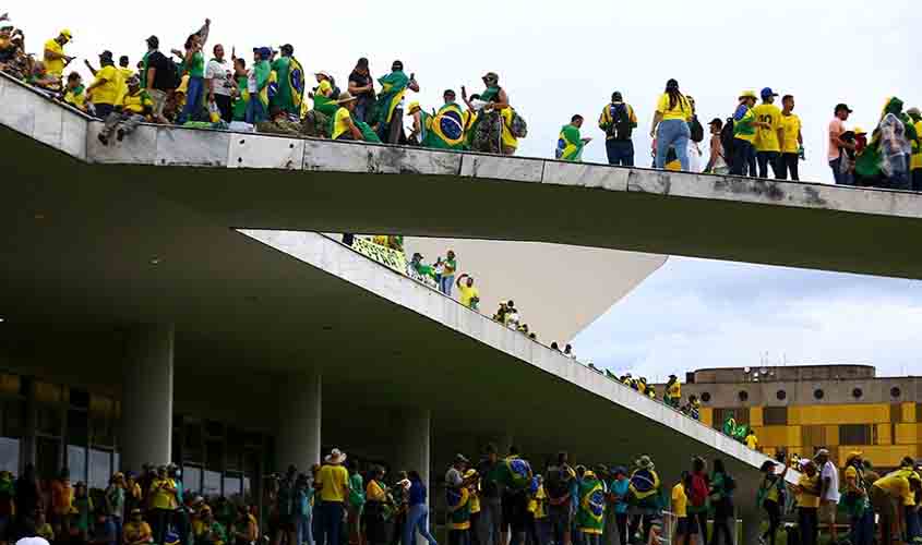 Senadores divergem sobre anistia aos presos do 8 de janeiro