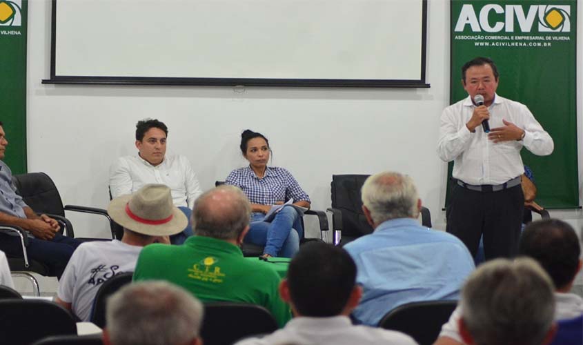 Prefeito e equipe técnica explicam detalhes sobre cobrança do IPTU 2020 