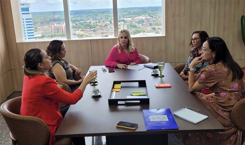 Ieda Chaves reúne com promotoras de Justiça para debater direitos de mulheres vítimas de violência