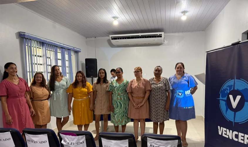 Programa Vencer entrega kits de qualificação profissional