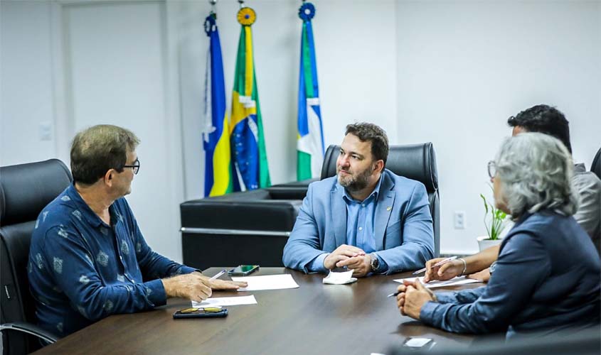 Presidente Alex Redano se reúne com diretor de Regularização Fundiária do Incra