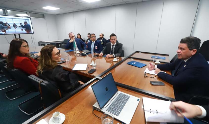 Presidente da OAB RO debate IA em reunião no CNJ