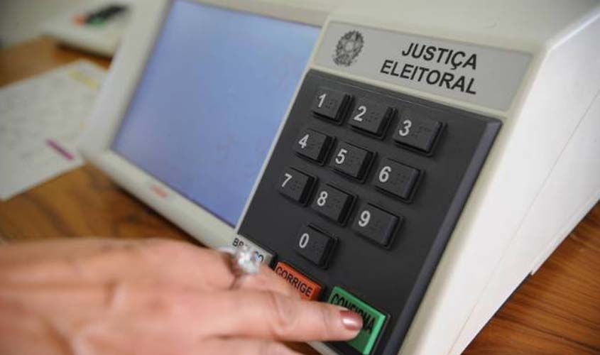 STF começa a julgar validade do voto impresso nas eleições de outubro