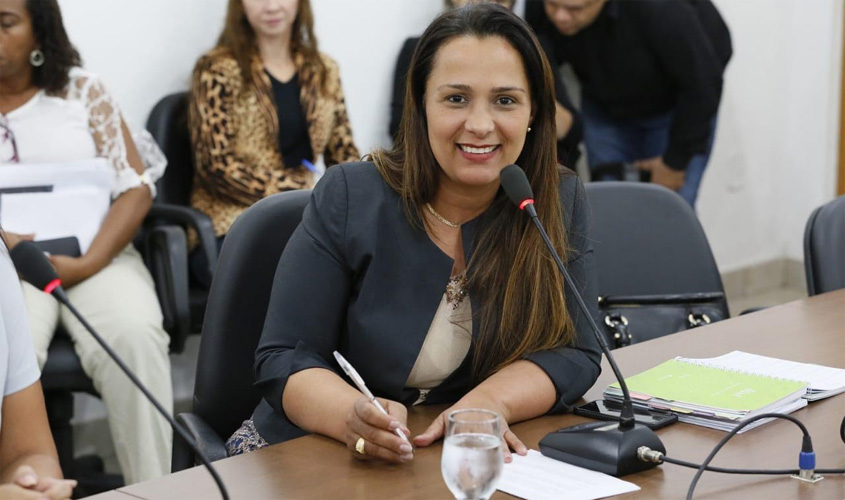 Em comissão, Deputada Rosangela afirma compromisso com Conselho Estadual dos Direitos das Mulheres