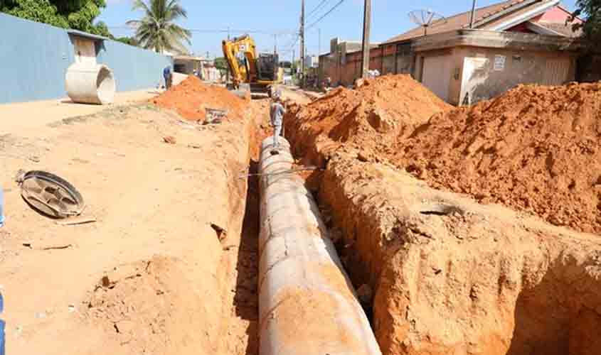 Prefeitura amplia obras para a pavimentação de ruas no bairro JK