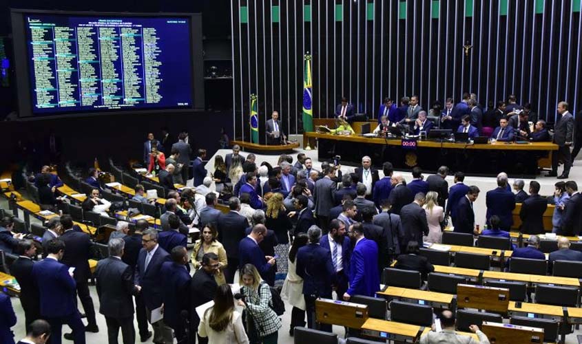 Câmara aprova texto-base da reforma tributária em primeiro turno; acompanhe 